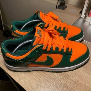Nike Dunk Low “Miami Hurricane”
